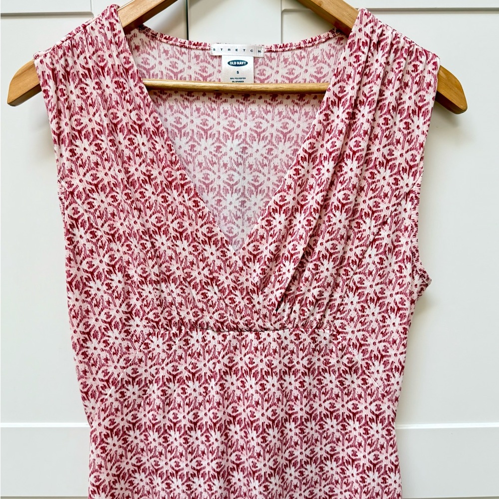 Old Navy Red and White Stretch Dress Size Small V Neck - Picture 4 of 10